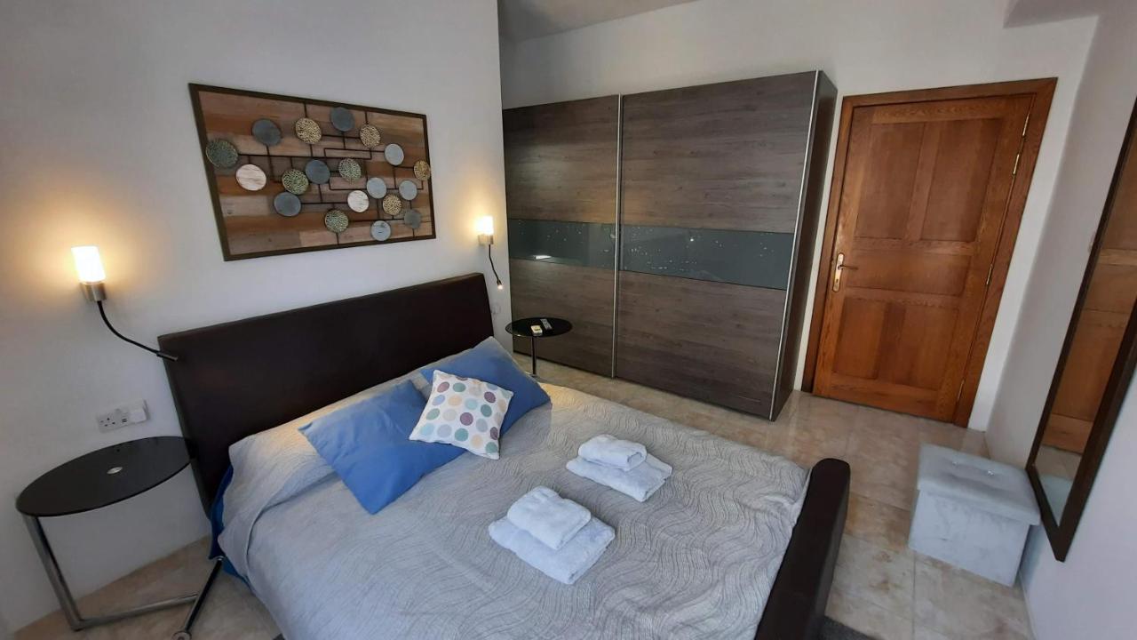 Spacious Side-Sea View Apartment At St Paul'S Bay Bahía de San Pablo Exterior foto